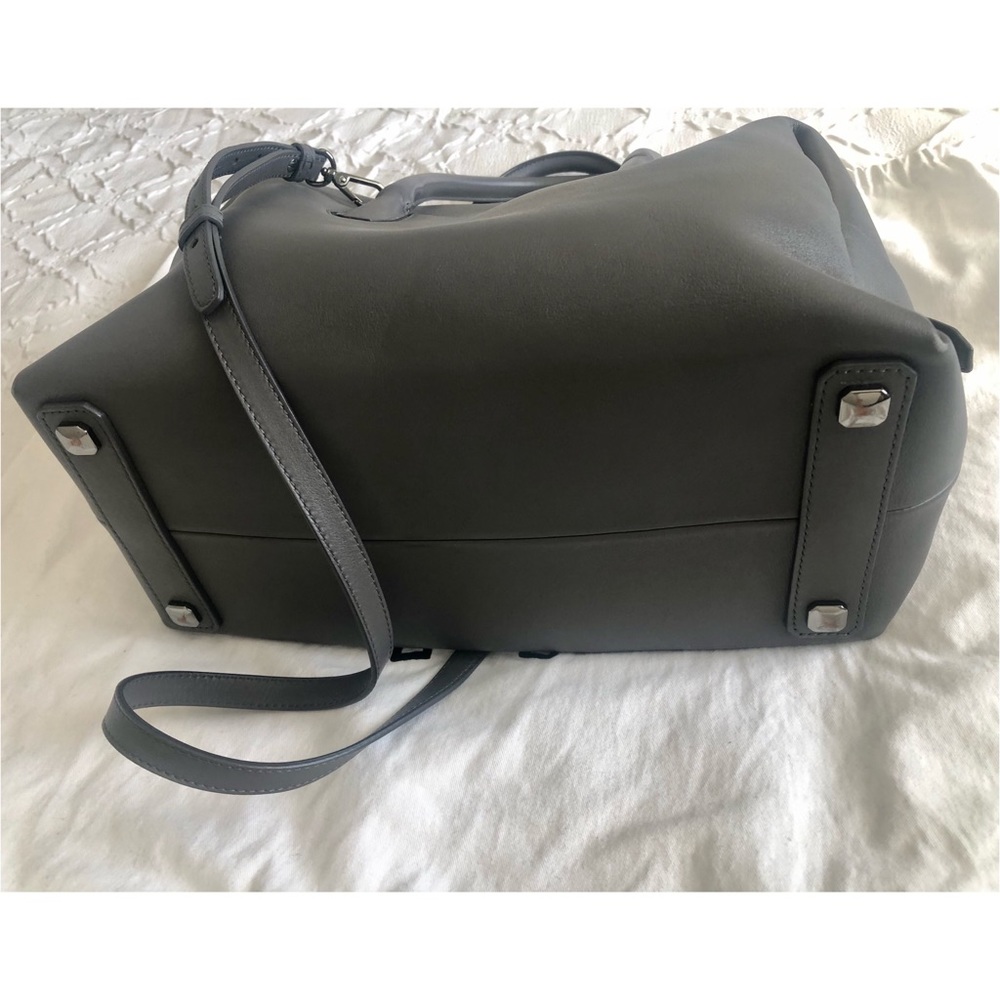 MCM - EUC, Unisex, Medium Boston Bag - Picture 3 of 16